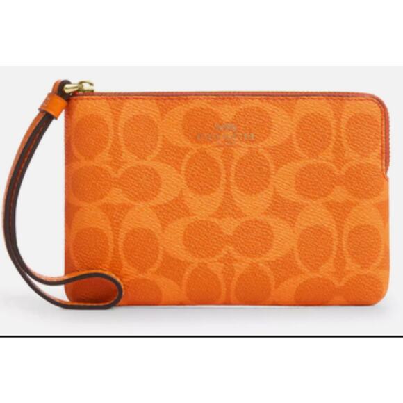 Coach Corner Zip Wristlet - Mandarin Orange Signature Coated Canvas -NWT - Picture 1 of 3